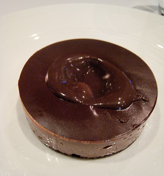 File:8 Texture Chocolate Cake.jpg