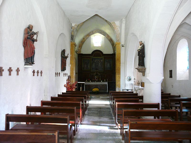 Файл:Saint-Julien-de-Bourdeilles église nef.JPG