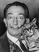 Salvador Dalí and Babou the ocelot.