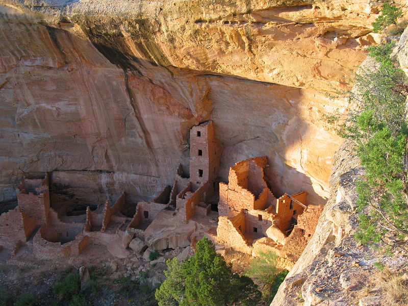 Archivo:Square Tower House-Mesa Verde.jpg