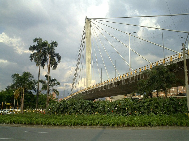 File:Viaducto-Envigado.jpg