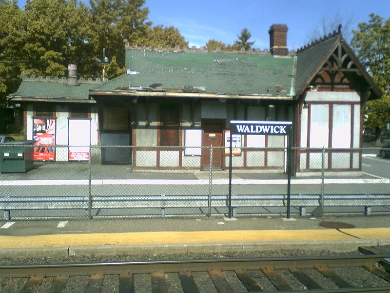 File:Waldwick train station.jpg