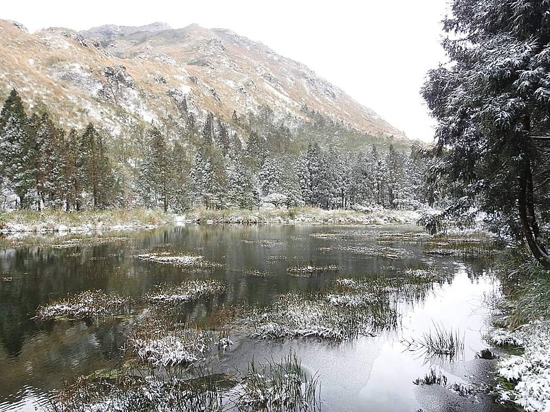 File:夢幻湖雪景.jpg