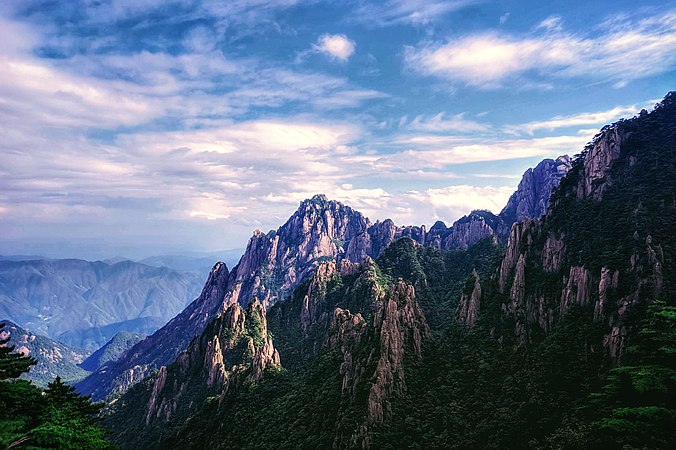 圖為安徽黃山一景。