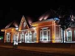 Casa de la familia Jiménez Sancho (1911) en Cartago, patrimonio arquitectónico y monumento nacional del país (estilo victoriano).