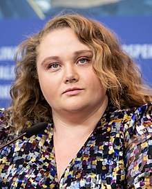 Danielle Macdonald-8429 (cropped).jpg