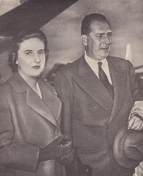 File:Juan and Maria-Pilar.jpg