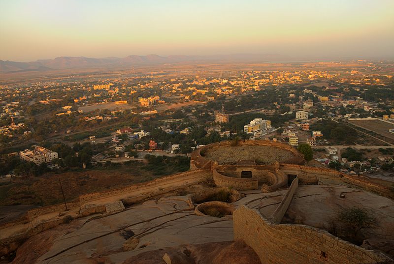 File:BELLARY FORT 2.jpg