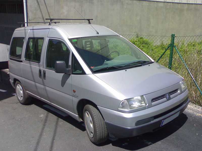 File:CitroënJumpy30062013.jpg