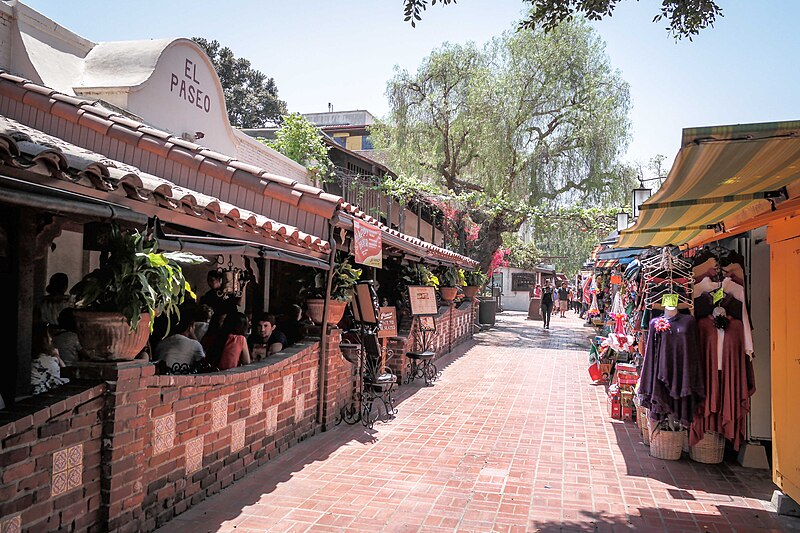 File:Olvera Street, Los Angeles-4.jpg