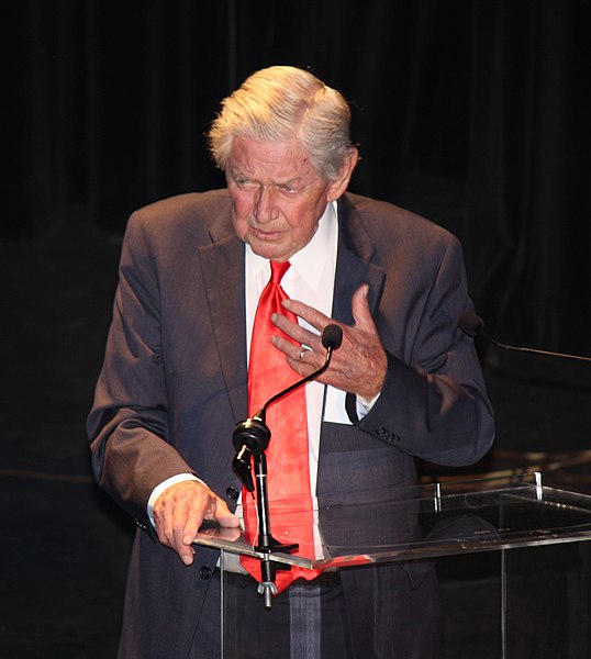 File:Ralph Waite.jpg