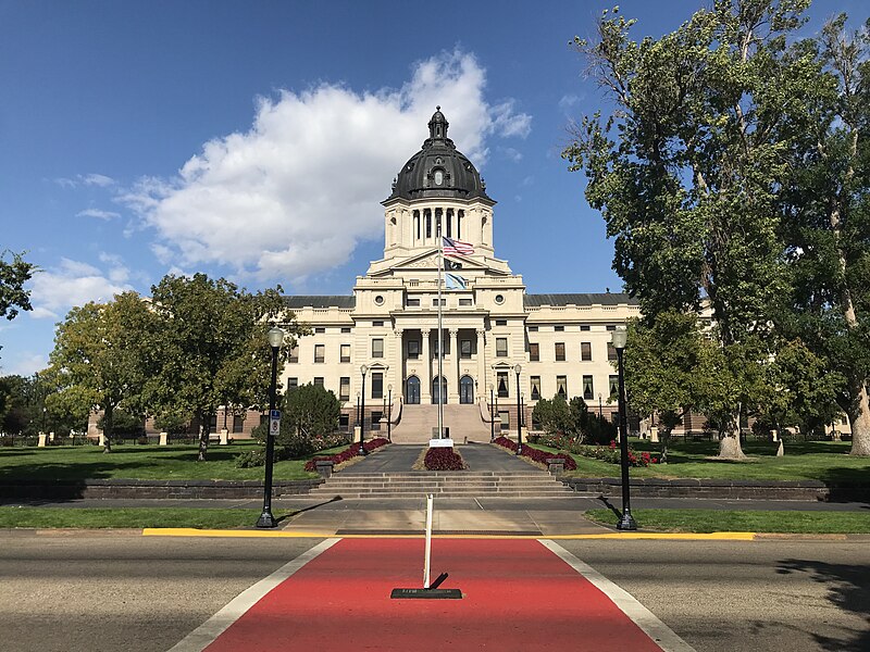 File:South Dakota State Capitol.jpg