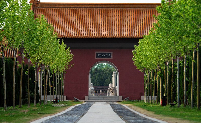 File:新建明祖陵南红门 行摄梓地.jpg