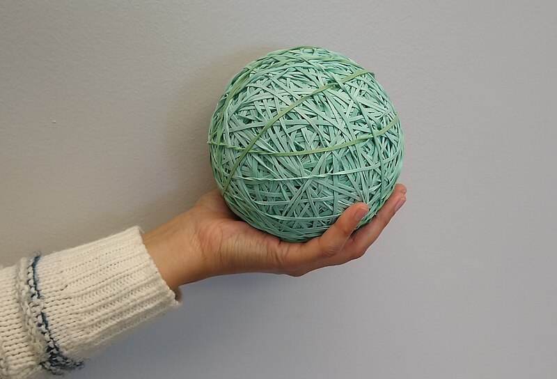 File:3000 rubber band ball.jpg