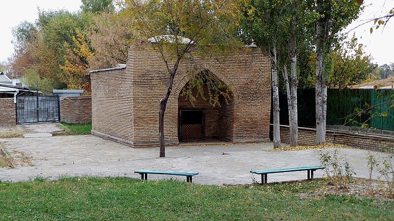 Файл:Dauytbek Mausoleum.JPG