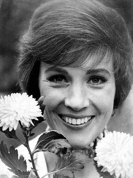 File:Julie Andrews 1970.JPG