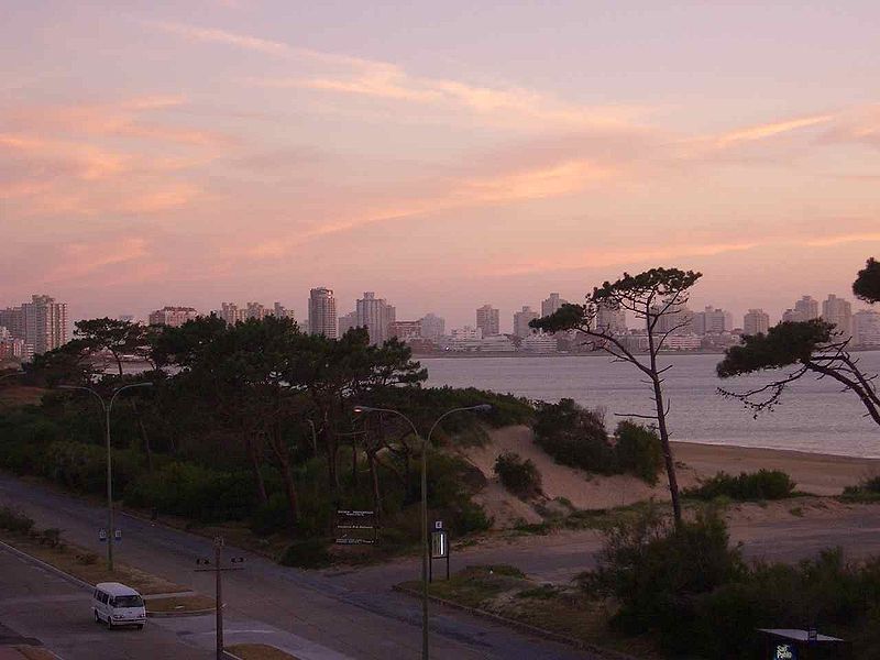 Archivo:PuntadelEste2.jpg