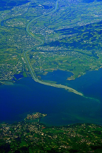 Файл:Rheinmuendung im Bodensee.jpg