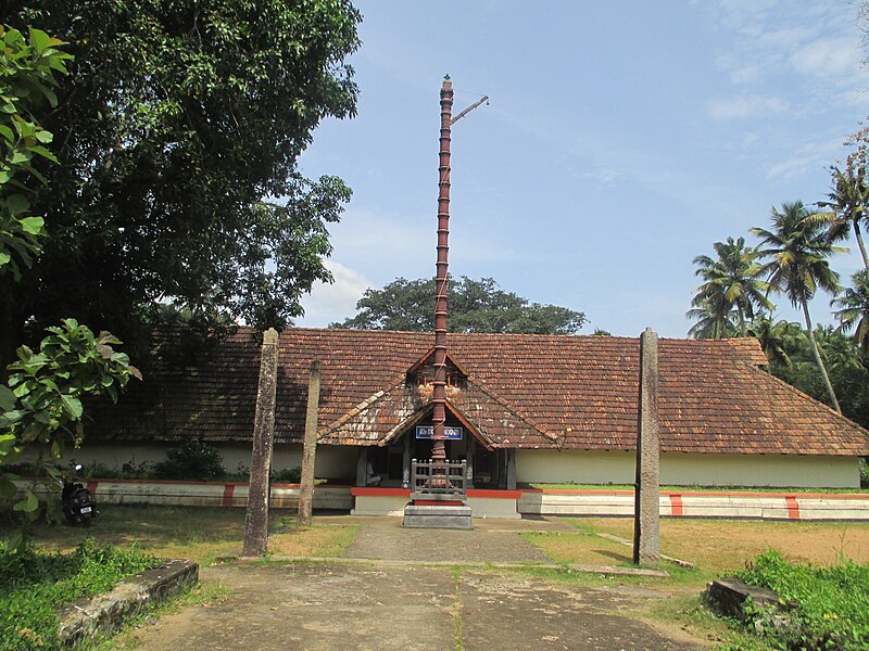 File:Thrichittatt Maha Vishnu Temple1.JPG