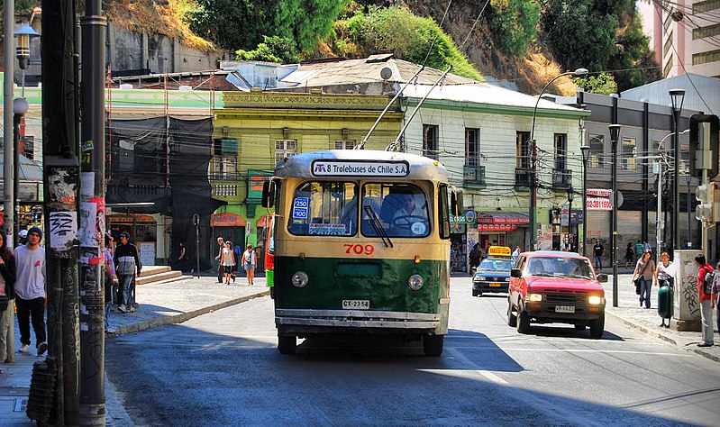 Archivo:Trolebuses Valparaiso.jpg