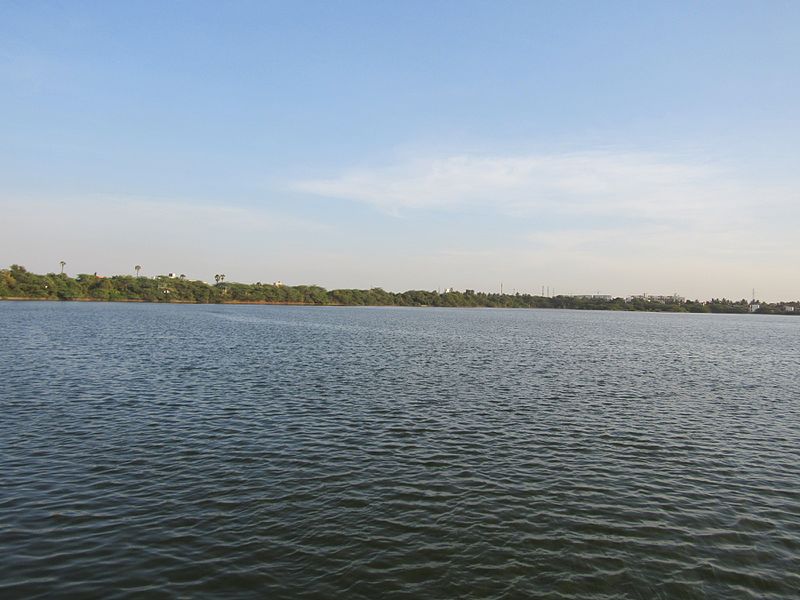 File:Avadi lake.jpeg