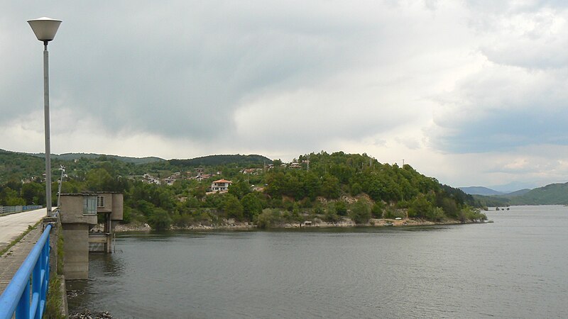 File:Muhovo-and-Topolnitsa-dam.jpg