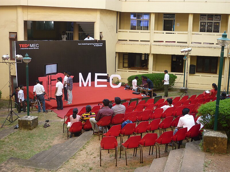 File:Tedxmec excel 2013.JPG