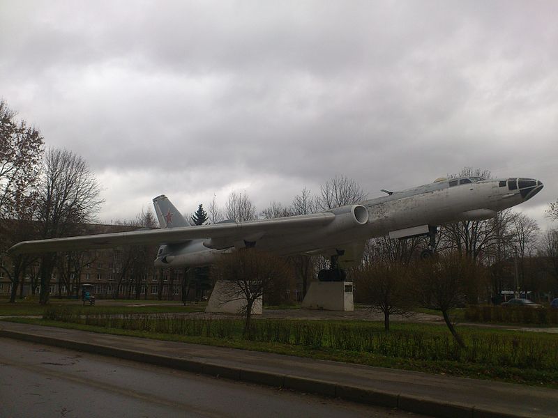 Файл:Tu-16 Smolensk.jpg