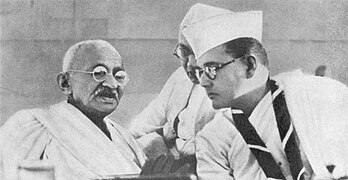 Gandhi at the Indian National Congress annual meeting in Haripura in 1938 with Congress President Subhas Chandra Bose.