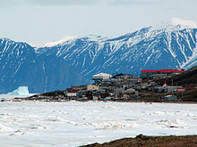 Pond Inlet June 2005.jpg