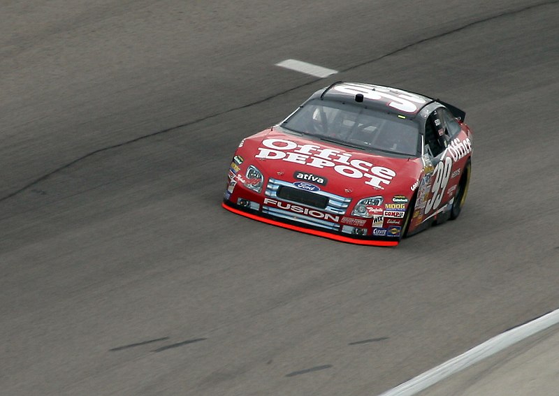 File:Carl EdwardsTexasMotorSpeedway.jpg