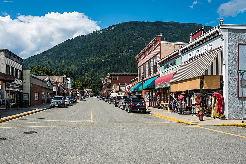 File:Downtown Kaslo, British Columbia.jpg