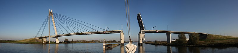 File:Eilandbrug Kampen Panorama.jpg