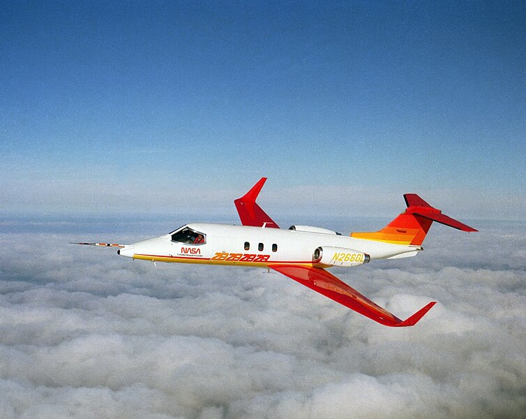 File:Learjet 28-29.jpg