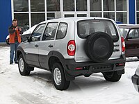 Рестайлинговая Chevrolet Niva, комплектация L/LC, вид сзади