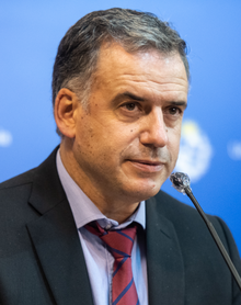 Portrait of Yamandú Orsi speaking at a United Nations conference.