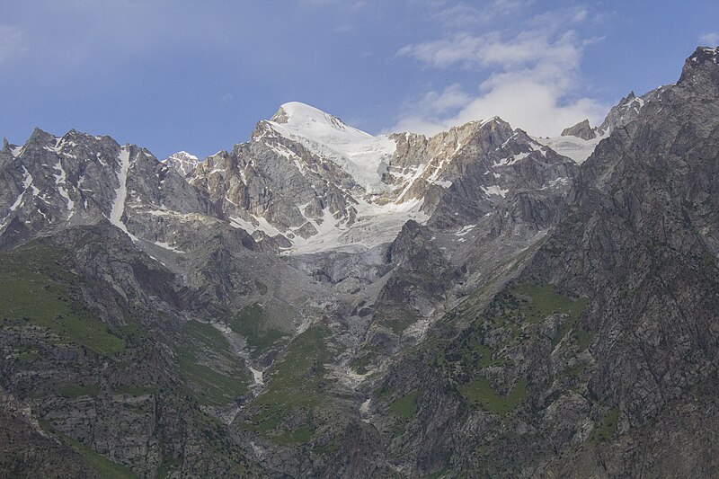 File:En Route Naltar..jpg