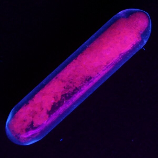 File:Eu-sulfate-luminescence.jpg