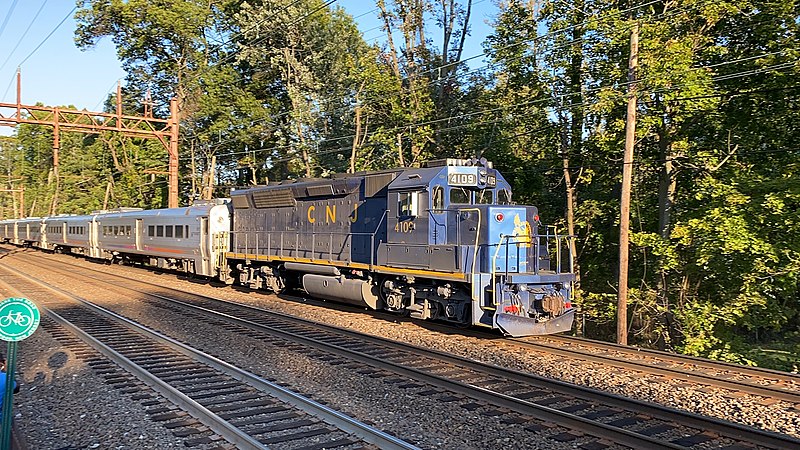 File:GP40PH-2 4109 Maplewood.jpg