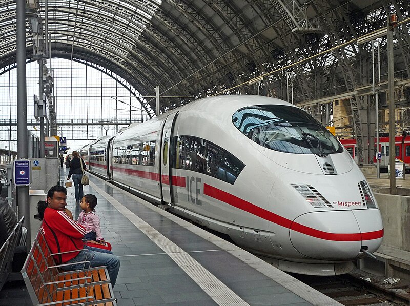 File:Hauptbahnhof Frankfurt ICE3-NL 251-dLuh.jpg