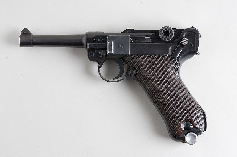 Файл:Luger P08 (6971793777).jpg