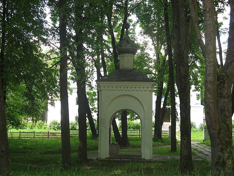 Файл:Park in Yelnya.jpg