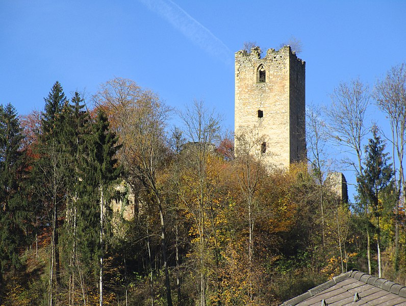 File:Ruine Sturmberg.jpg