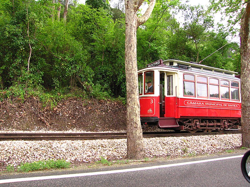 Файл:Sintra tram.jpg