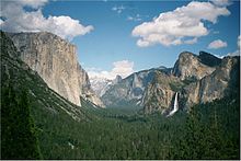 Tunnel view Yosemite.jpg