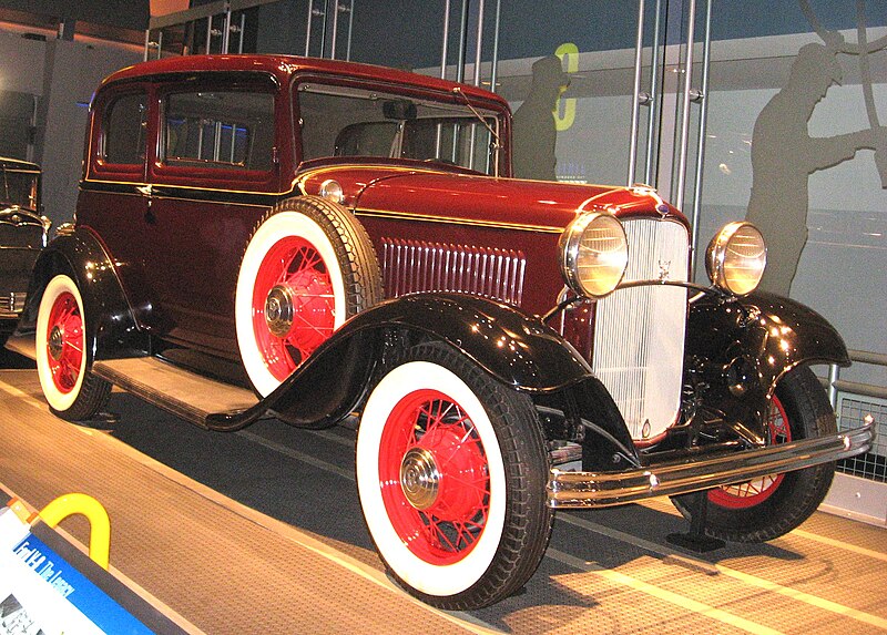 File:1932-Ford-V8.jpg