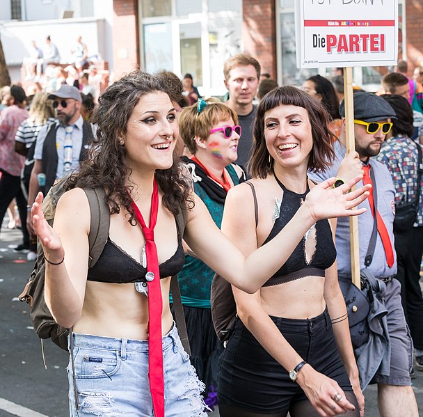 File:2019 ColognePride - CSD-Parade-8951.jpg