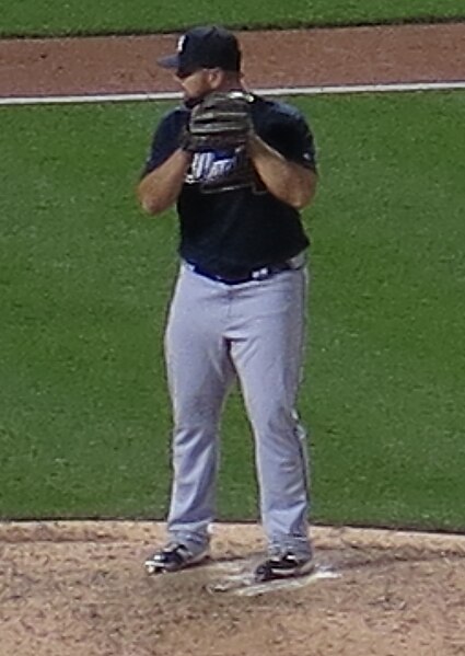 File:Hunter Cervenka (cropped).jpg