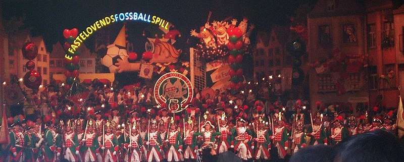 Archivo:Karneval in Guerzenich.JPG