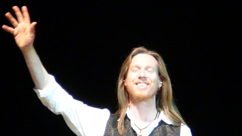 File:Oliver Wakeman - 28-11-10.JPG